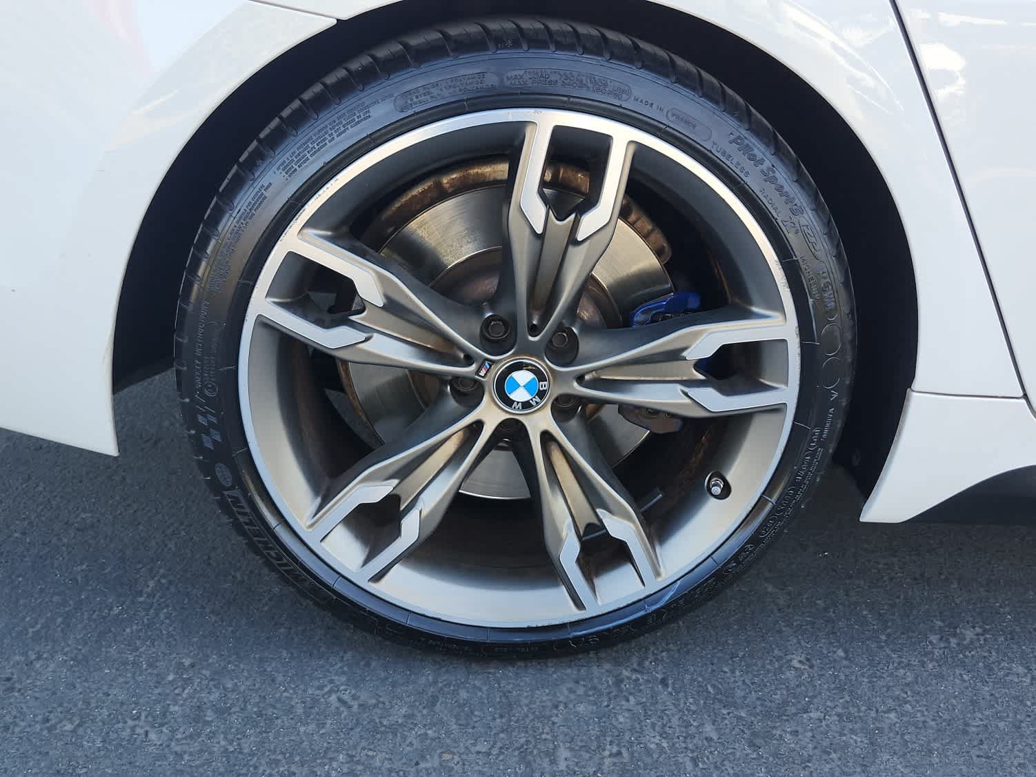 Used 2020 BMW M550i xDrive AWD/4WD image 9