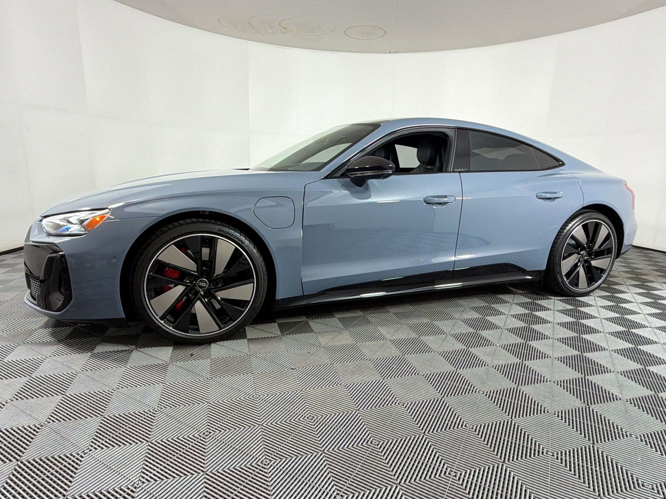 New 2026 Audi S e-tron GT Prestige image 19