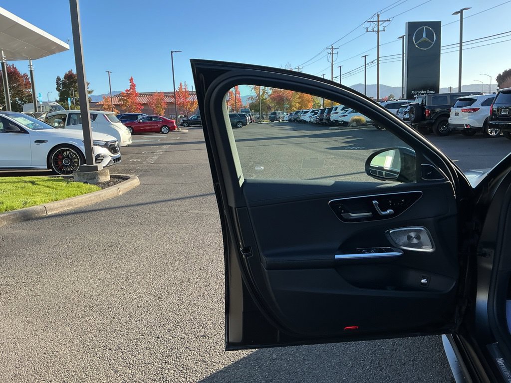 New 2026 Mercedes-Benz C 300 4MATIC Sedan image 15
