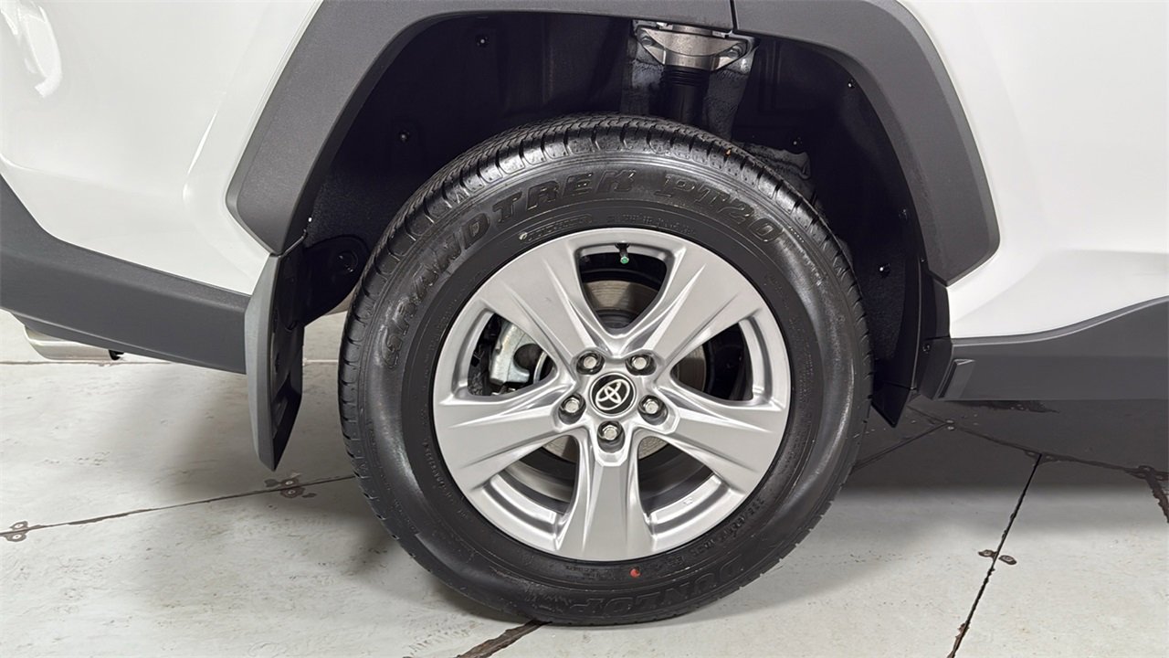 Used 2025 Toyota RAV4 XLE w/ Convenience Package image 22
