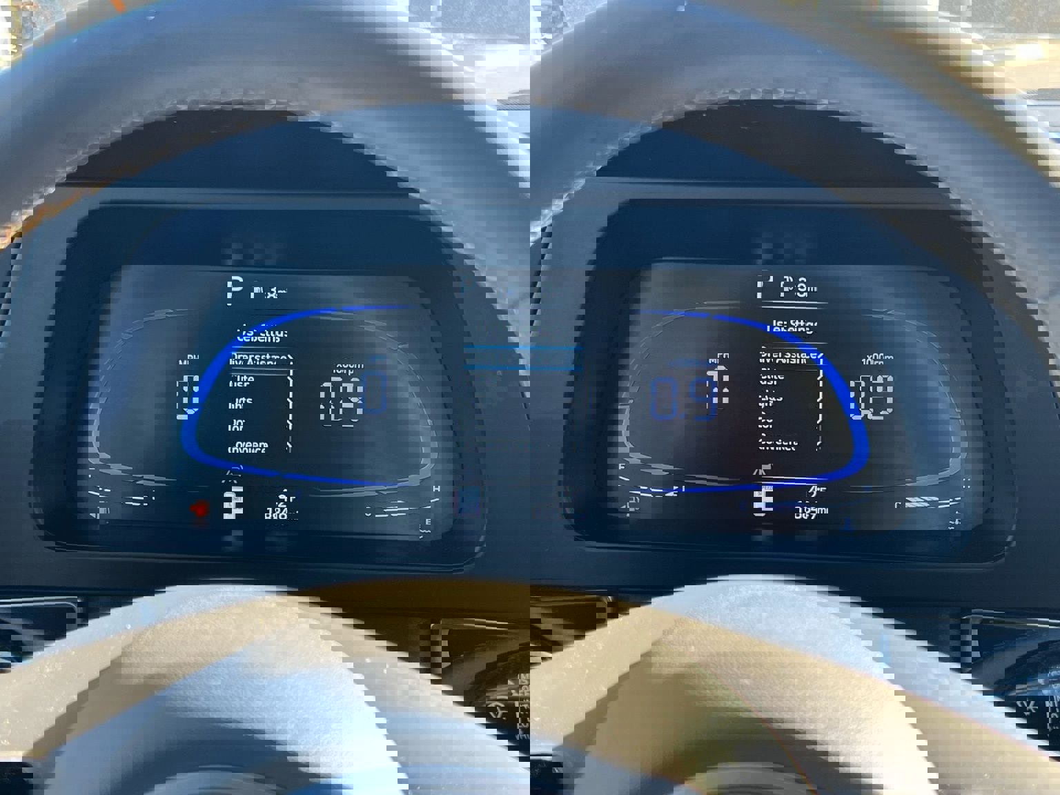 Certified 2025 Hyundai Elantra Sport image 29