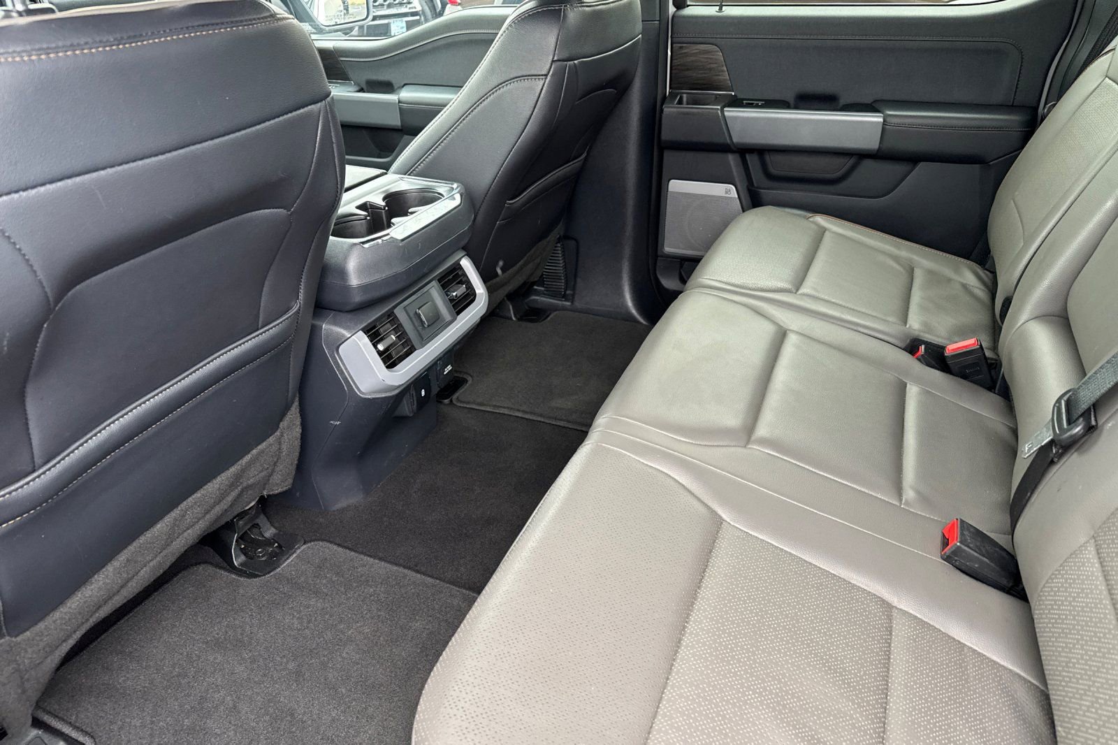 Used 2024 Ford F150 Lariat w/ Tow/Haul Package image 13