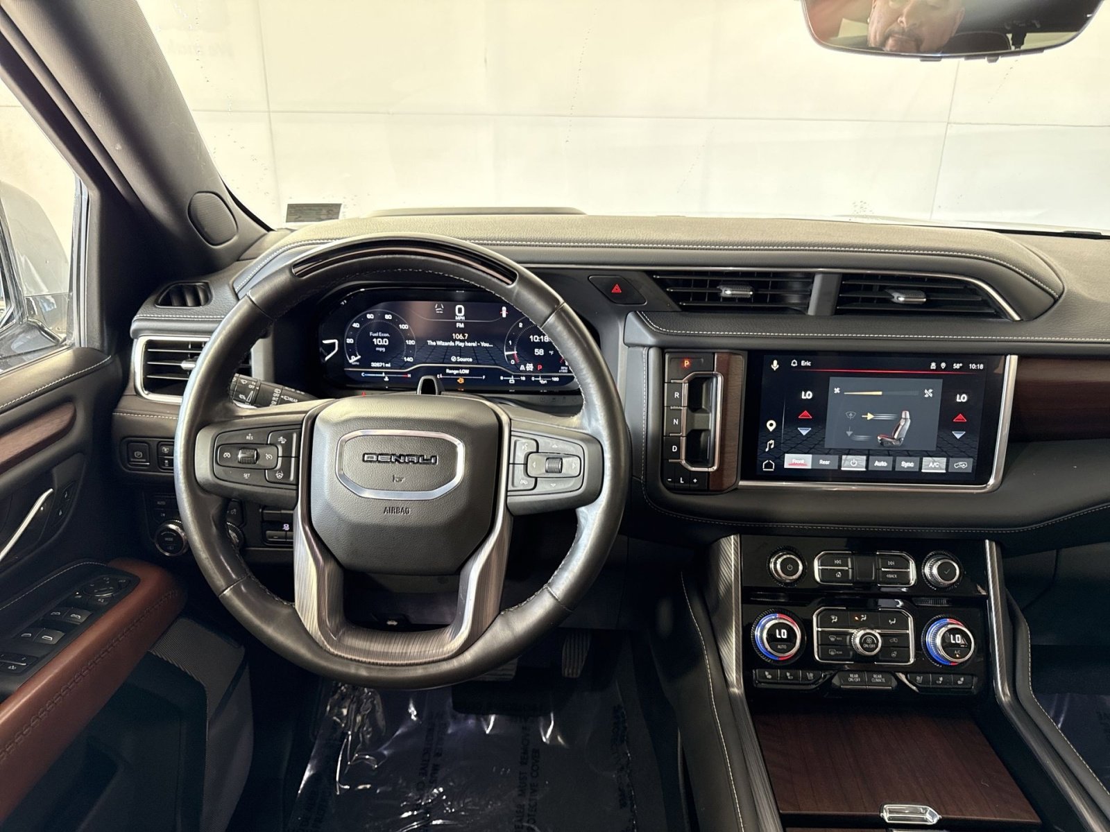 Used 2024 GMC Yukon Denali Ultimate image 16