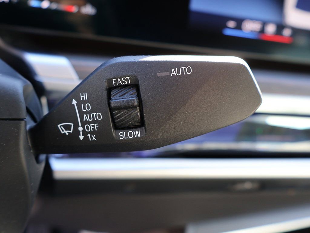 Used 2023 BMW 760i xDrive image 55