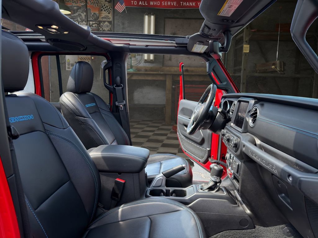 Used 2022 Jeep Wrangler Unlimited Rubicon 4xe w/ Cold Weather Group AWD/4WD image 15