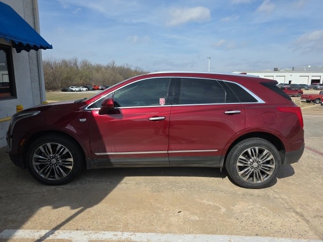 Used 2018 Cadillac XT5 Premium Luxury image 2