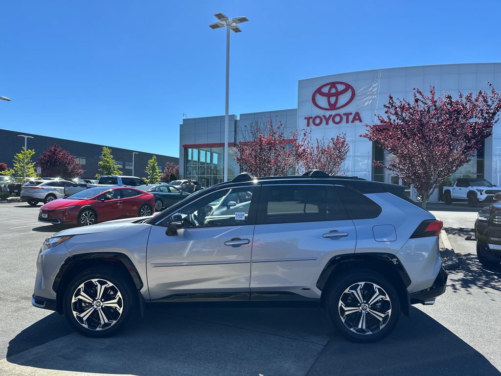Certified 2025 Toyota RAV4 XSE AWD/4WD image 2