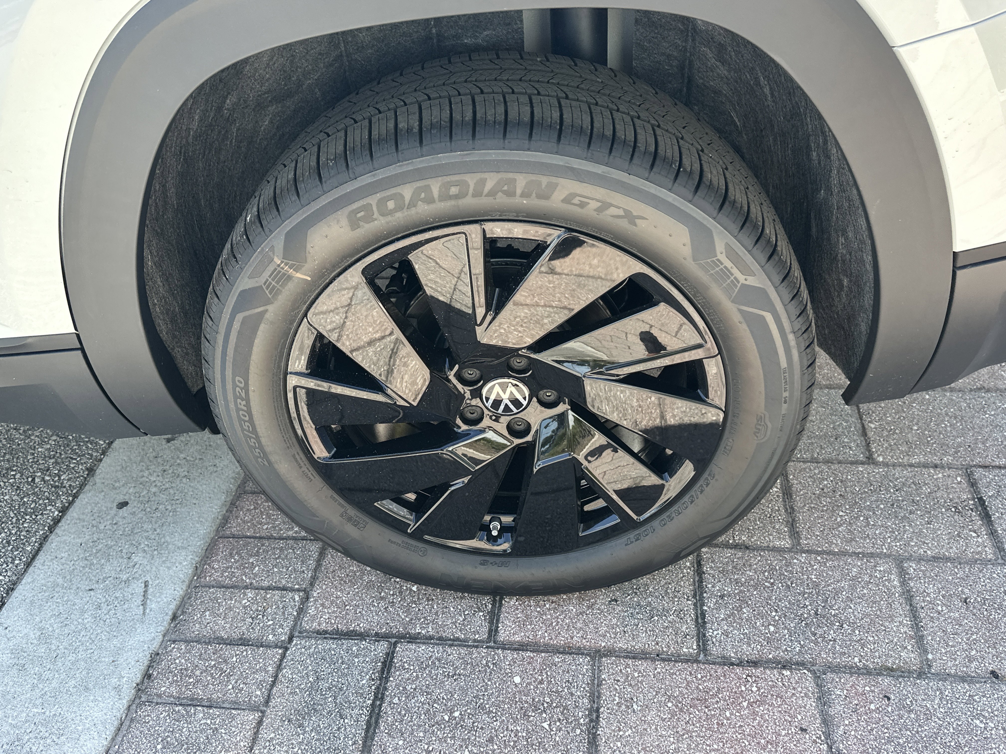 New 2026 Volkswagen Atlas SE image 10