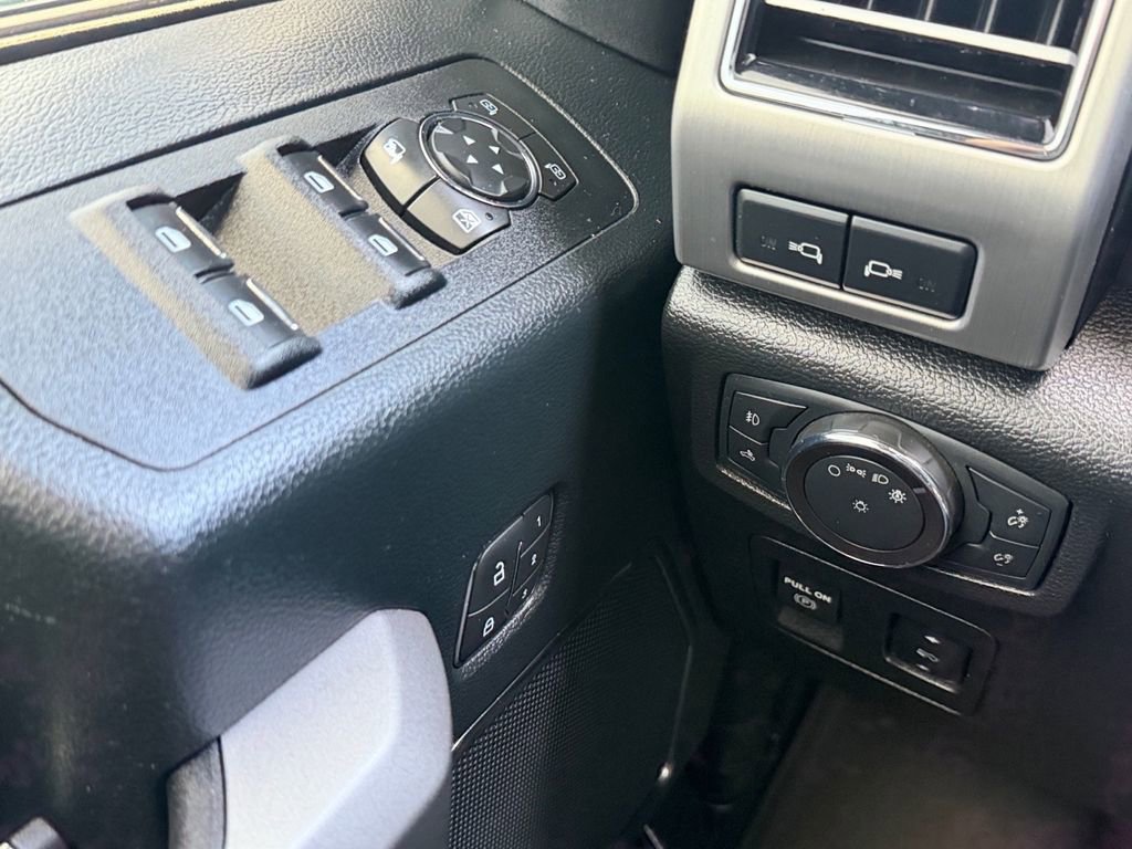 Used 2020 Ford F150 Platinum w/ Equipment Group 701A Luxury AWD/4WD image 23