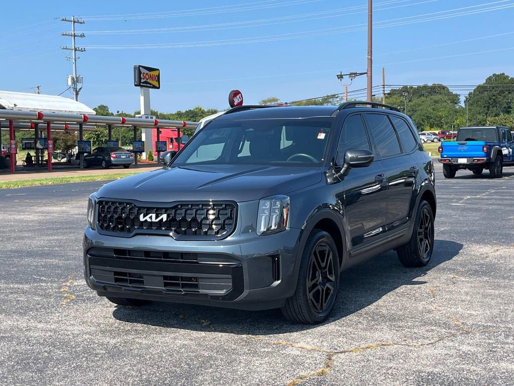 Used 2024 Kia Telluride EX X-Line image 3