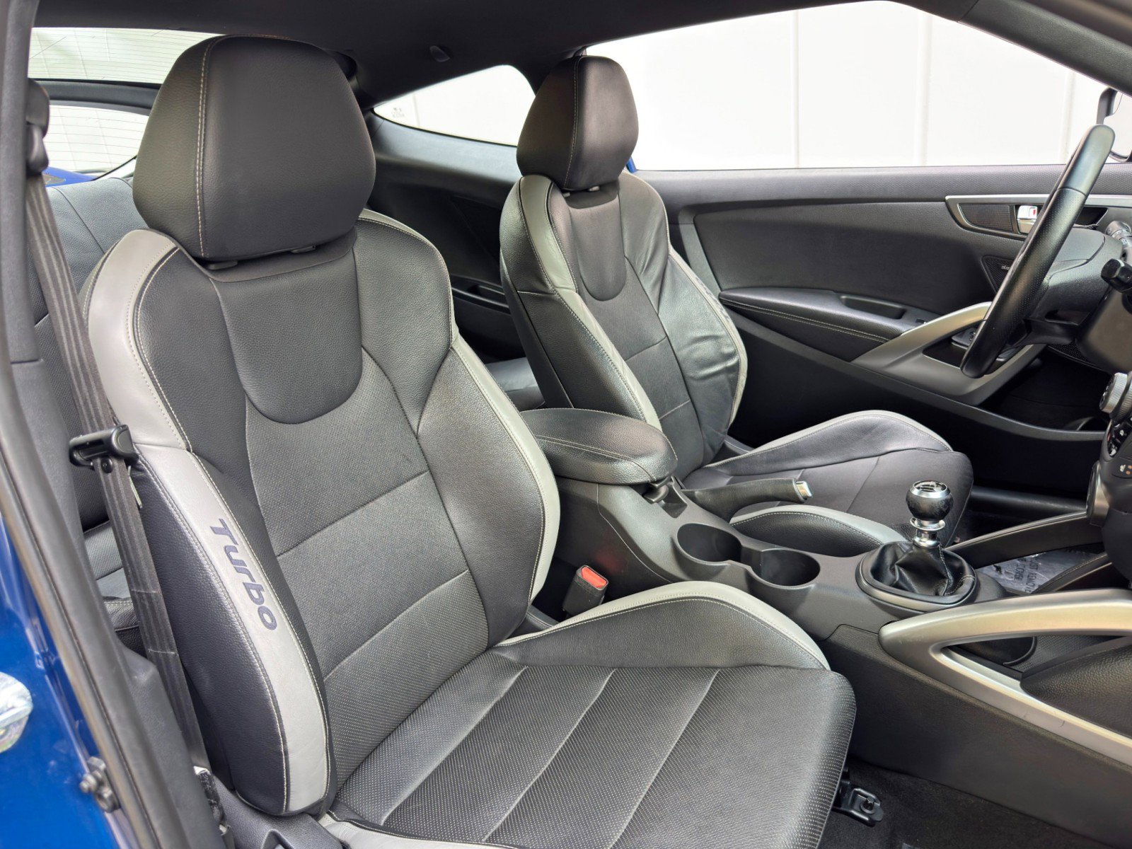 Used 2016 Hyundai Veloster Turbo FWD image 31