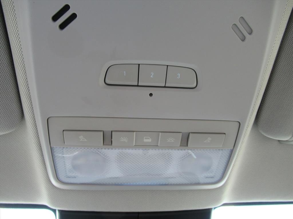 Used 2019 Buick Encore Essence image 25