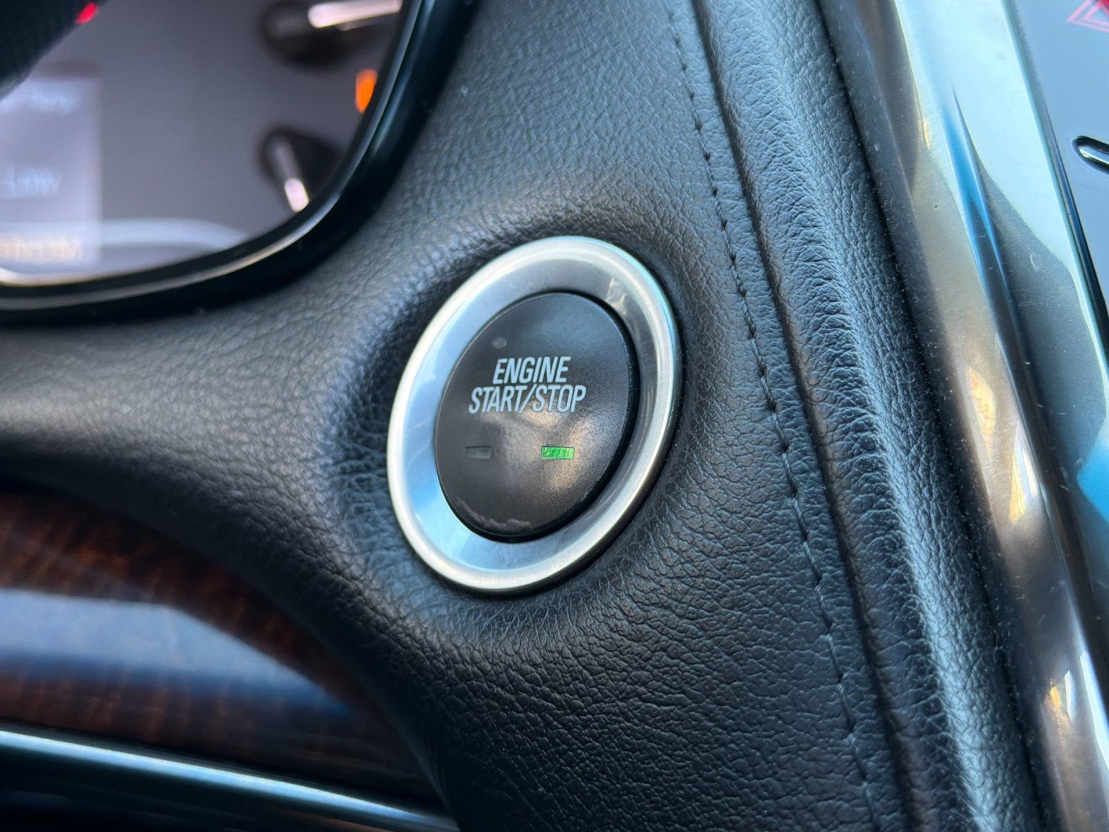 Used 2014 Cadillac CTS Luxury RWD image 20