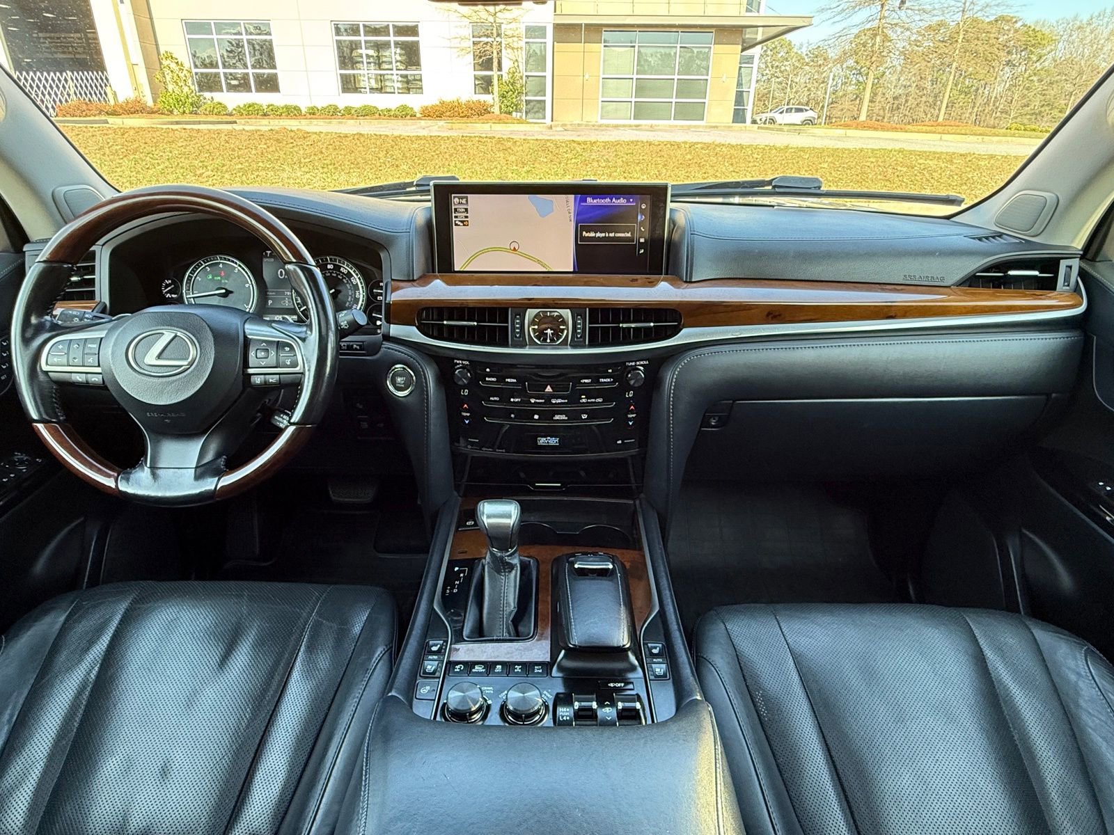 Used 2018 Lexus LX 570 4WD w/ Luxury Package image 22