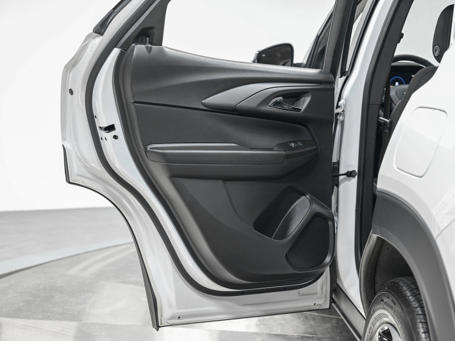 Used 2024 Chevrolet TrailBlazer LT w/ LT Cold Weather Package image 25