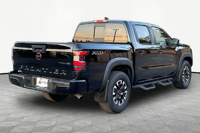 Used 2024 Nissan Frontier PRO-4X w/ Technology Package AWD/4WD image 5