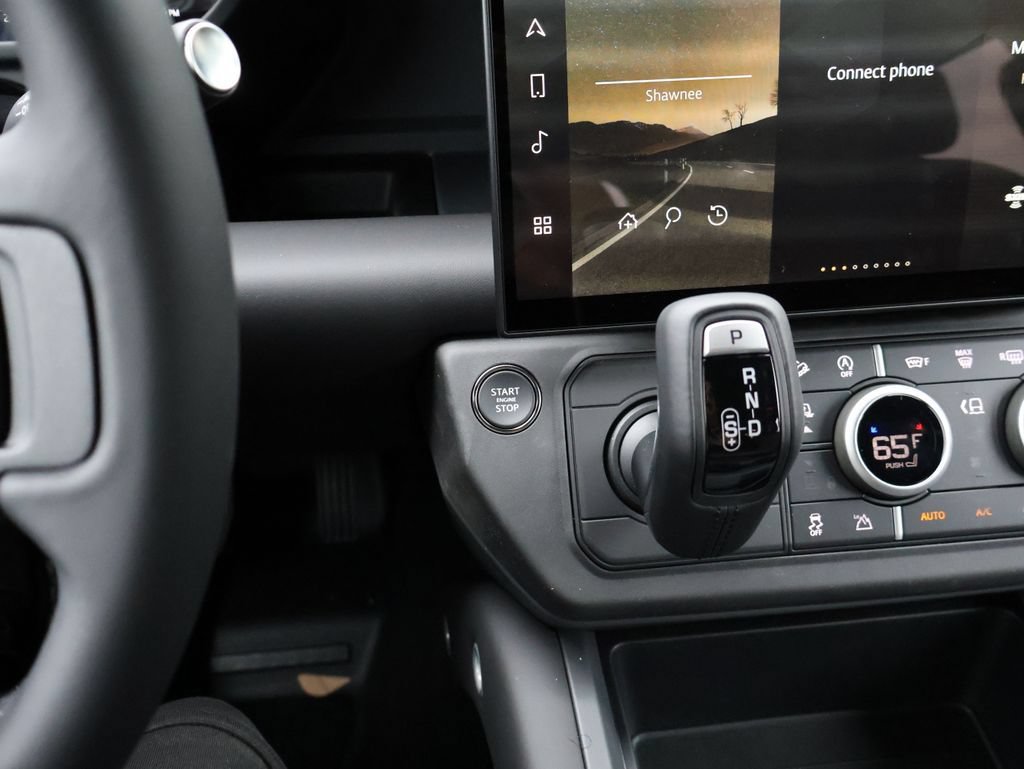 New 2026 Land Rover Defender 110 X-Dynamic SE AWD/4WD image 28