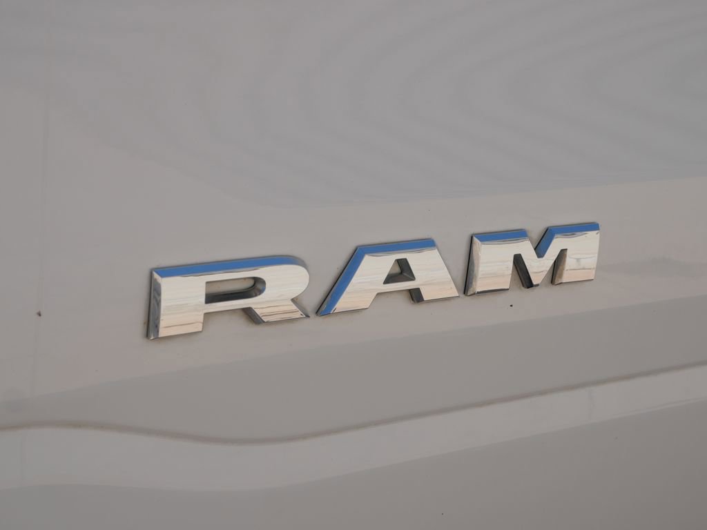 Used 2020 RAM 1500 Laramie AWD/4WD image 15