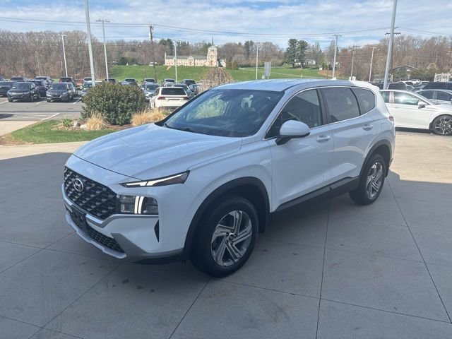 Used 2023 Hyundai Santa Fe SE image 3