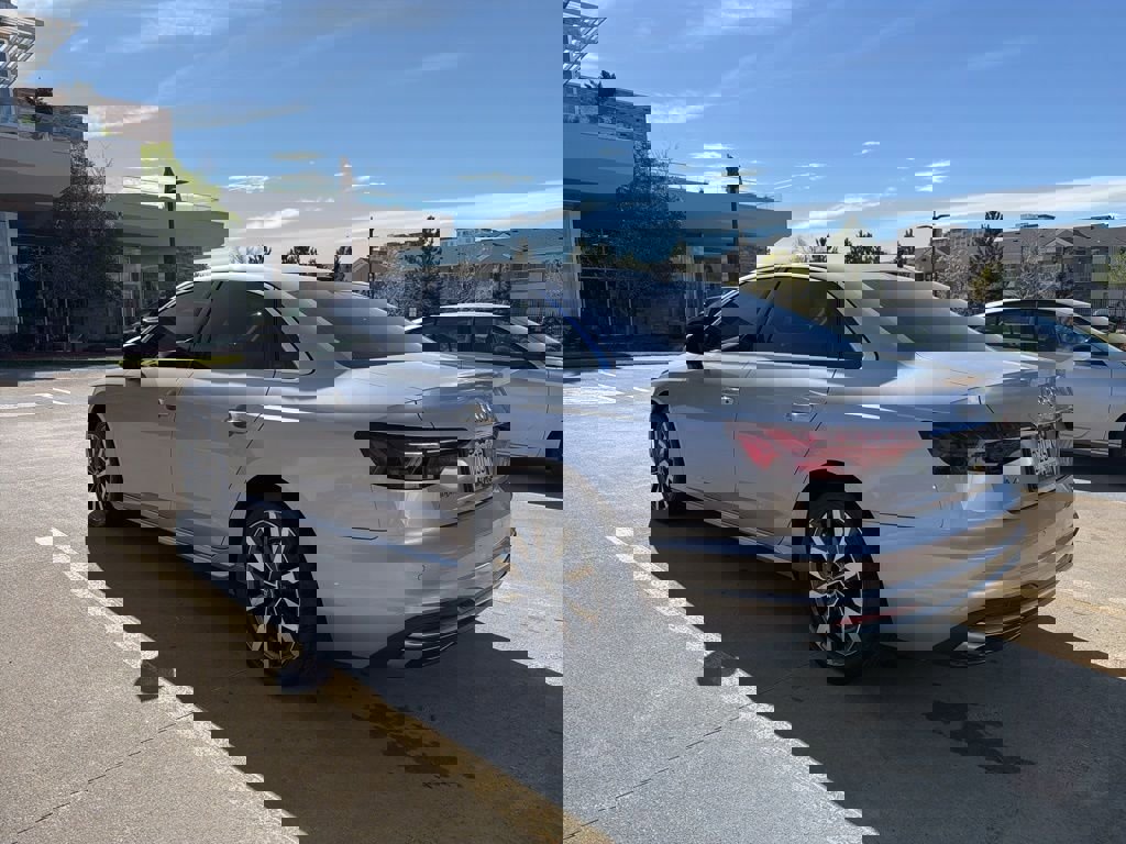 Used 2021 Audi A4 2.0T Premium w/ Convenience Package image 2