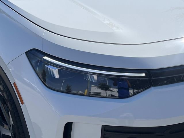 New 2026 Volkswagen Tiguan SE FWD image 7