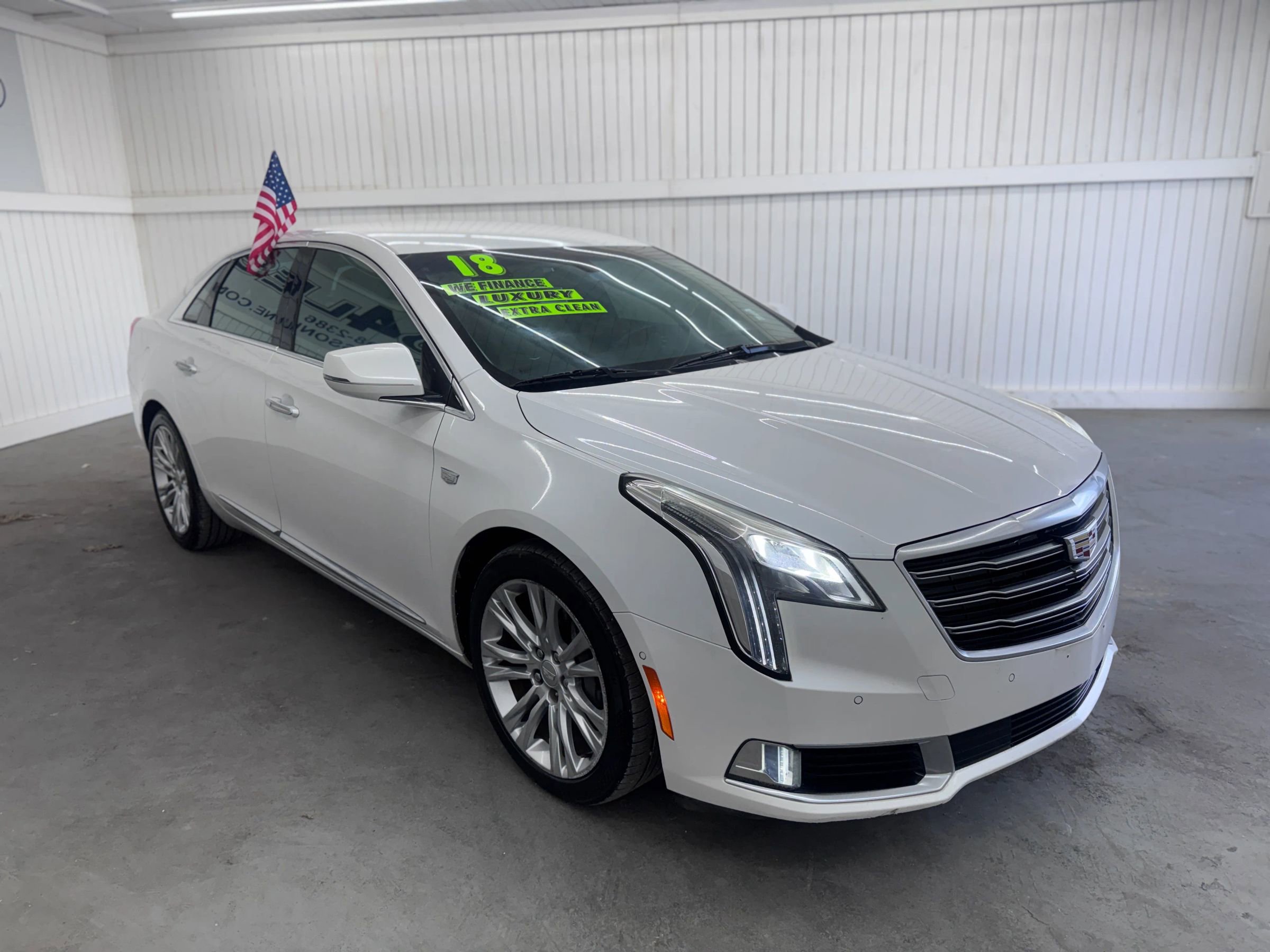 Used 2018 Cadillac XTS Luxury image 3