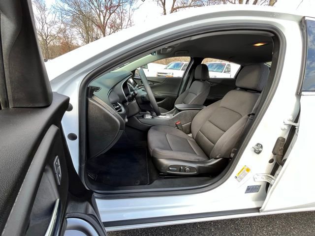 Used 2023 Chevrolet Malibu RS FWD image 15