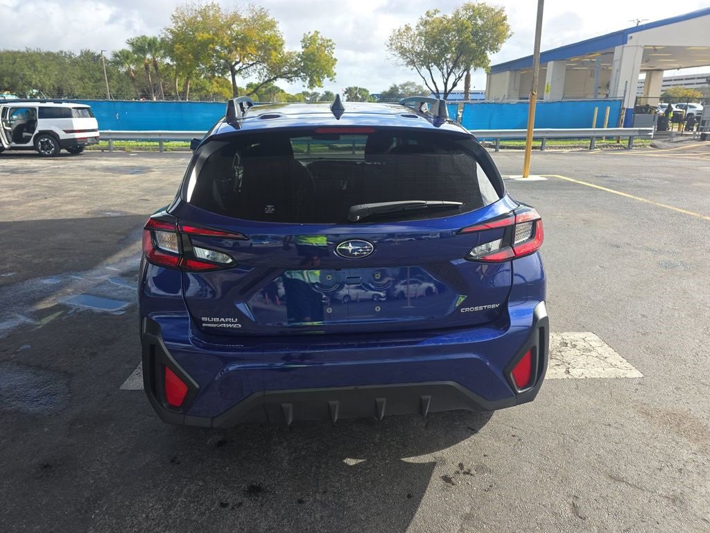 Used 2024 Subaru Crosstrek 2.0i Premium image 5