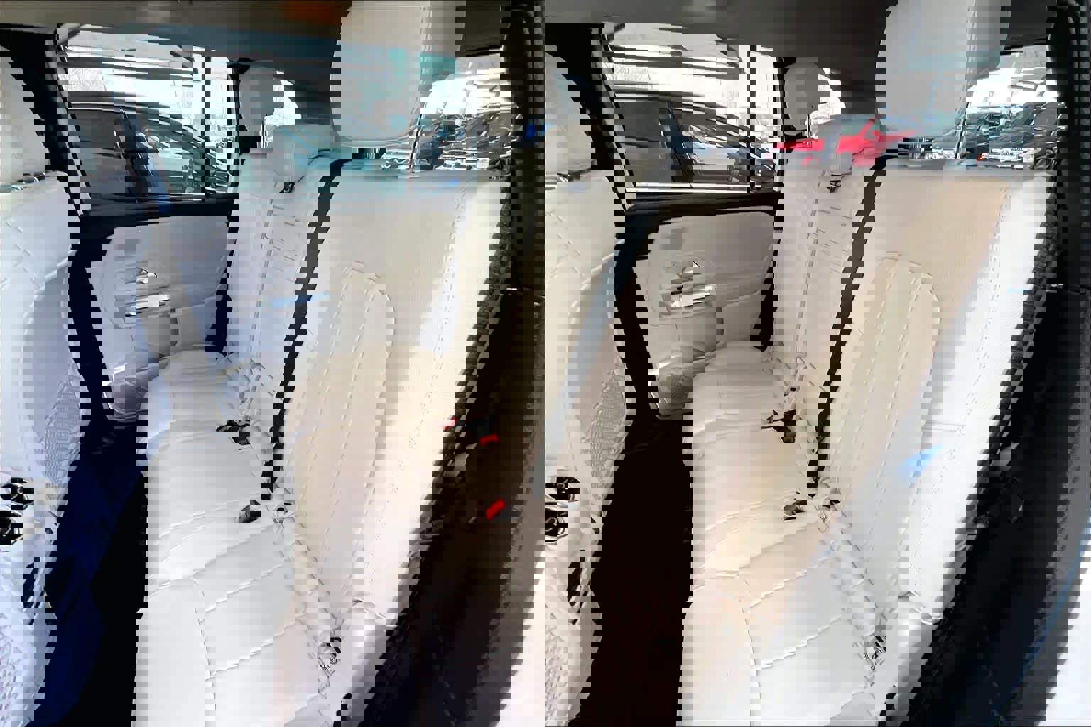 Certified 2023 Mercedes-Benz EQB 300 4MATIC image 21