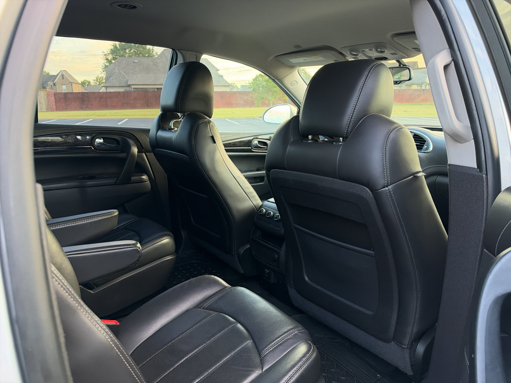 Used 2015 Buick Enclave Leather FWD image 17