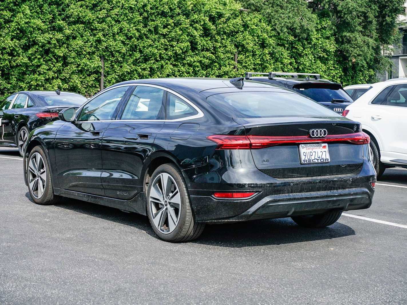 Used 2025 Audi A6 e-tron Premium Plus w/ Premium Plus image 2