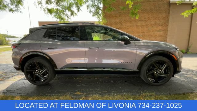 Used 2024 Chevrolet Equinox EV RS FWD image 9