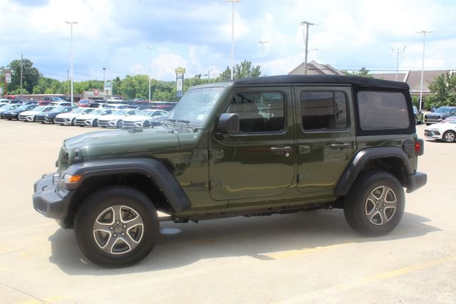 Used 2022 Jeep Wrangler Unlimited Sport AWD/4WD image 2