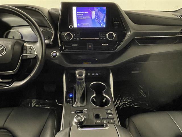 Used 2023 Toyota Highlander XSE image 18
