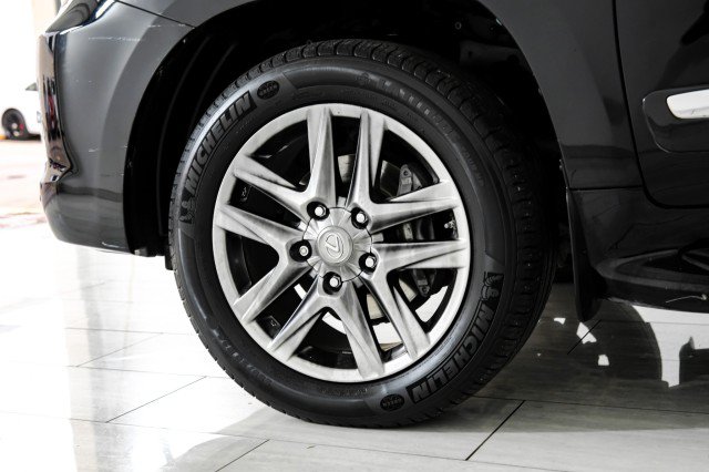 Used 2014 Lexus LX 570 4WD image 72