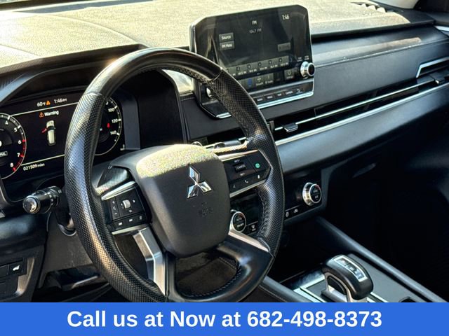 Used 2024 Mitsubishi Outlander SE Black Edition image 19