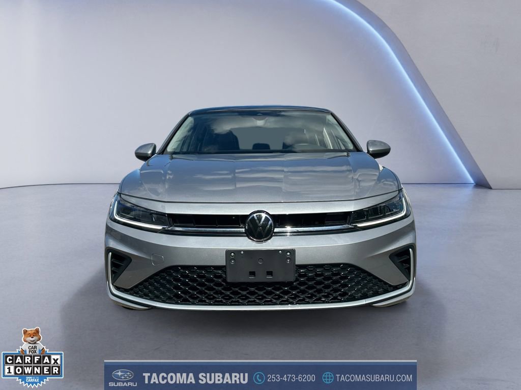 Used 2025 Volkswagen Jetta SE image 8