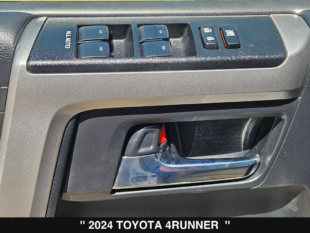 Used 2024 Toyota 4Runner Limited AWD/4WD image 15