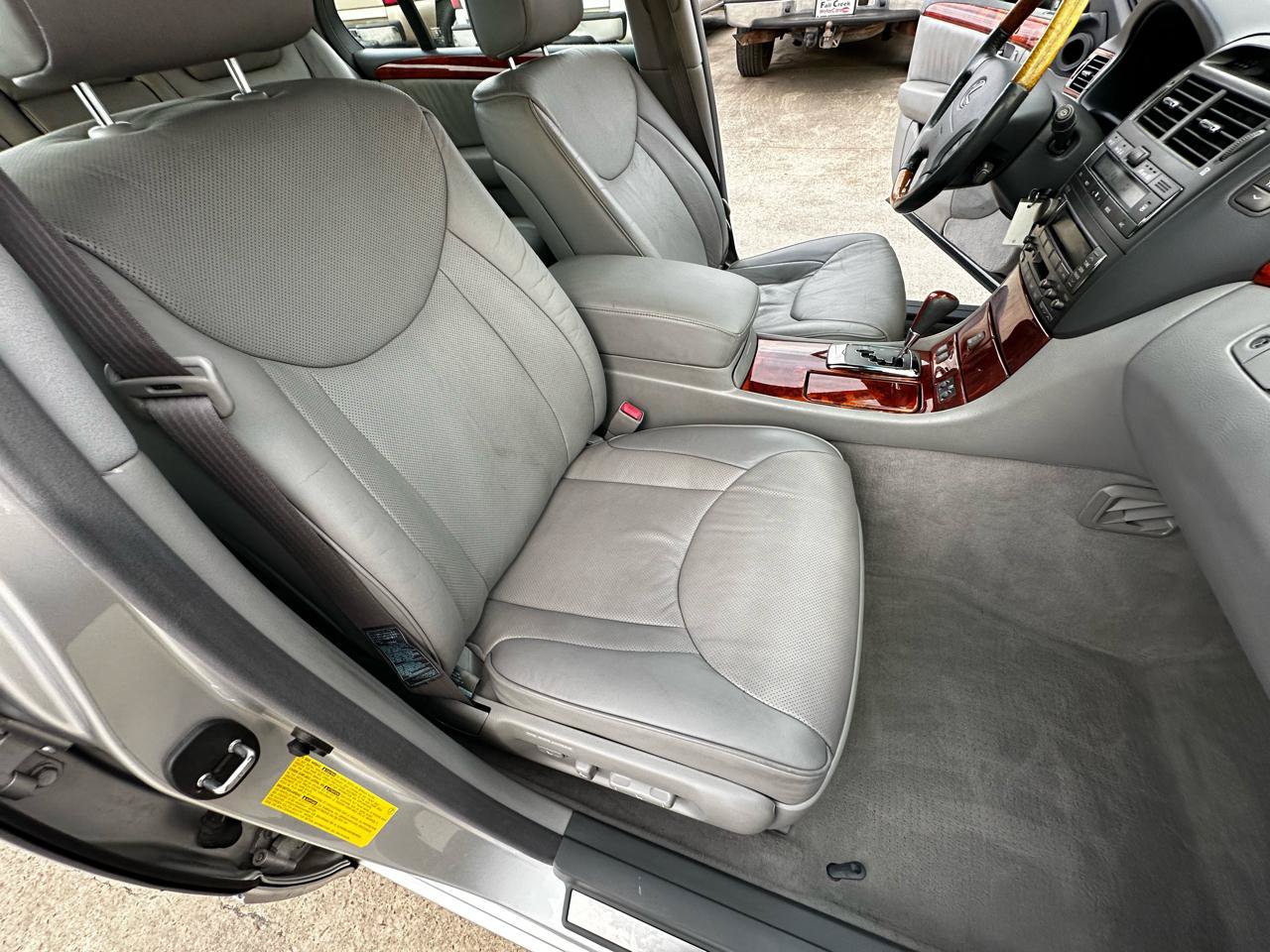 Used 2004 Lexus LS 430 w/ Premium Pkg RWD image 53