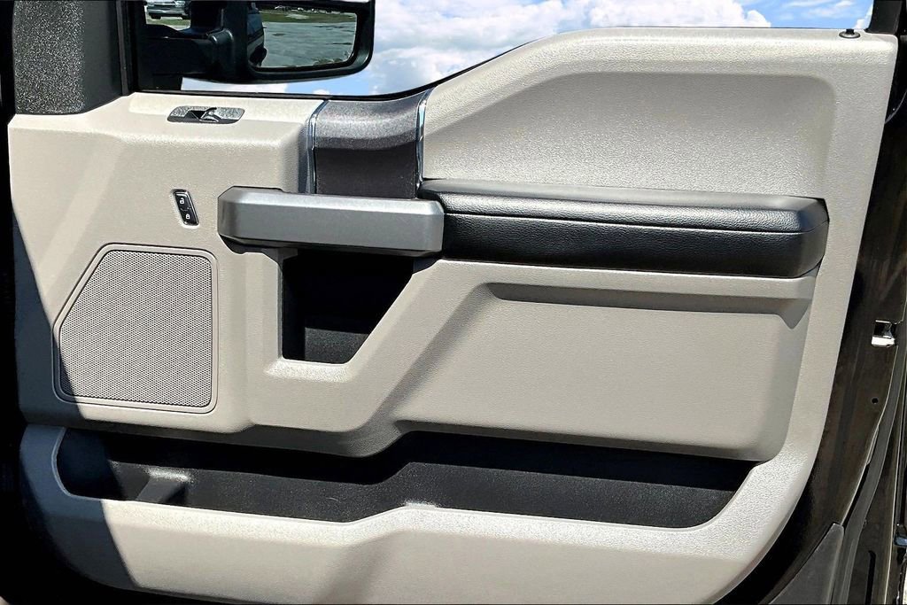 Used 2016 Ford F150 XLT w/ Equipment Group 301A Mid image 31