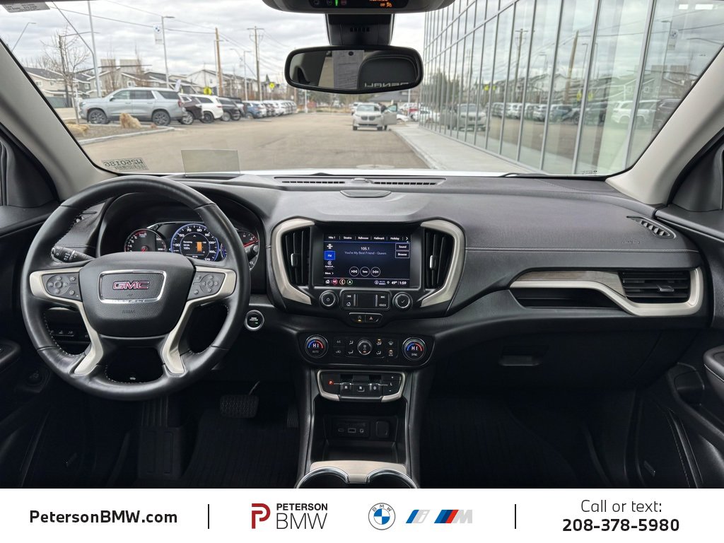 Used 2022 GMC Terrain Denali image 2