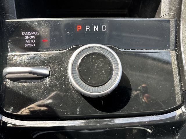 Used 2023 Jeep Grand Cherokee Limited AWD/4WD image 16