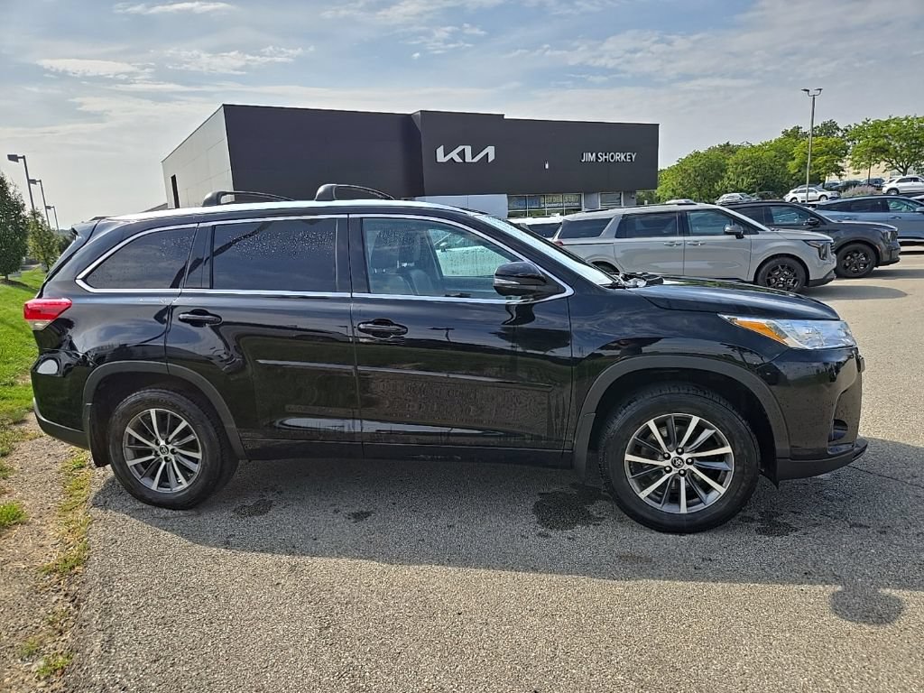 Used 2018 Toyota Highlander XLE w/ Protection Package #3 AWD/4WD video 2