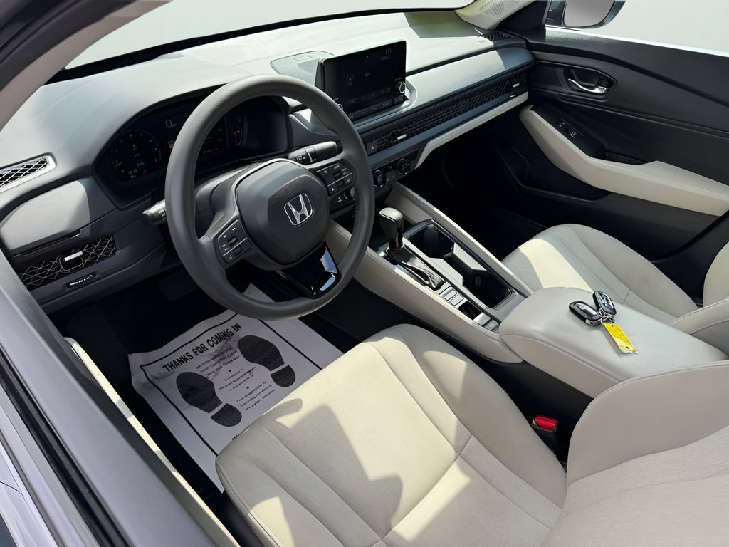 Used 2023 Honda Accord EX image 12
