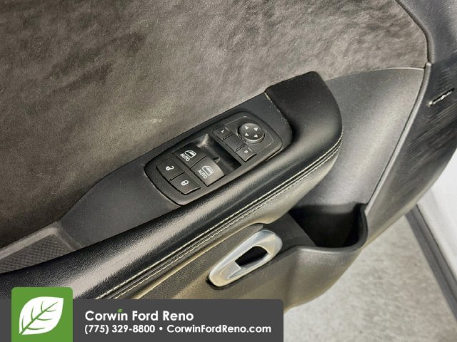 Used 2015 Dodge Challenger SRT w/ Technology Group RWD image 21