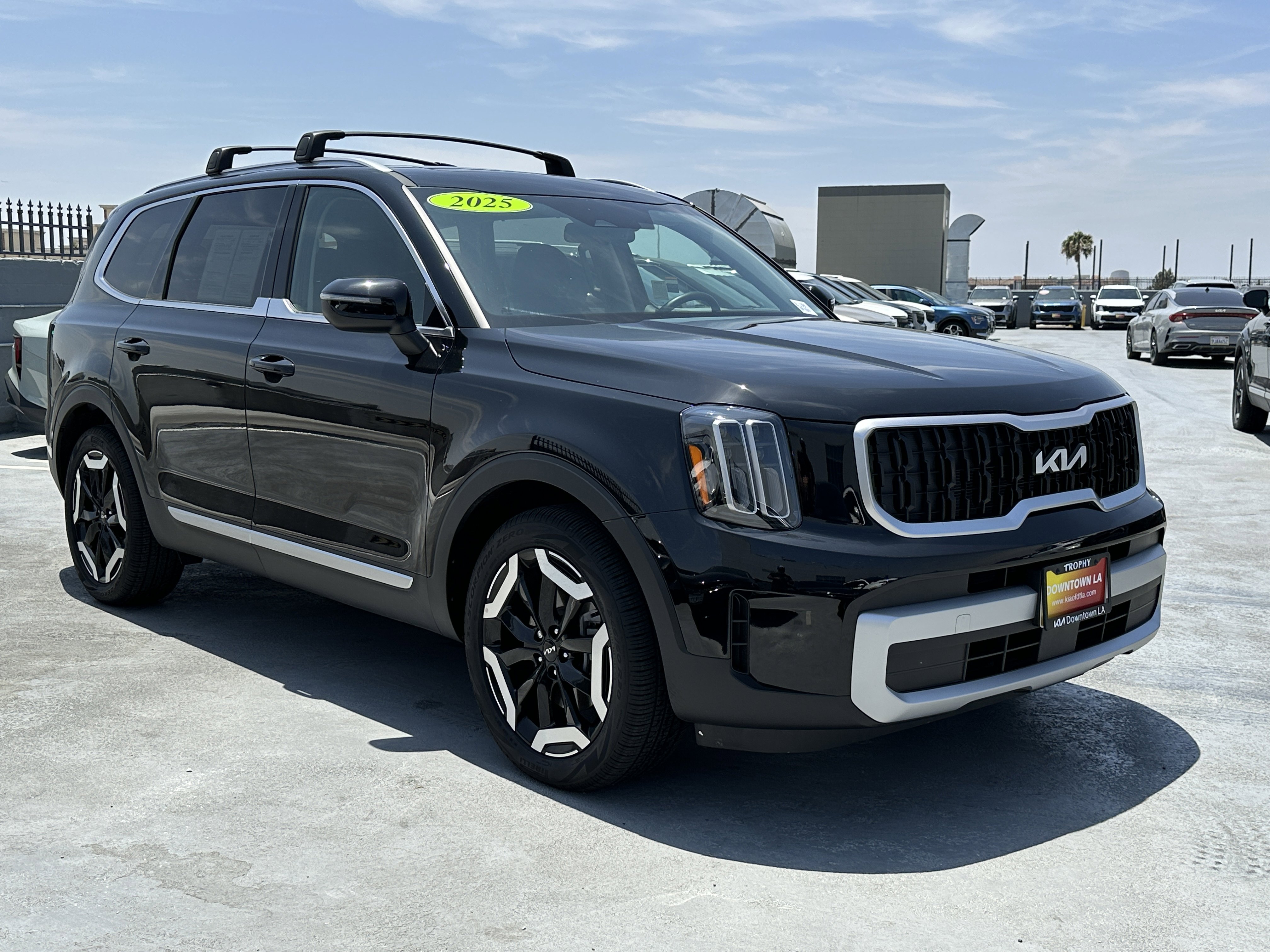 Certified 2025 Kia Telluride EX FWD image 10