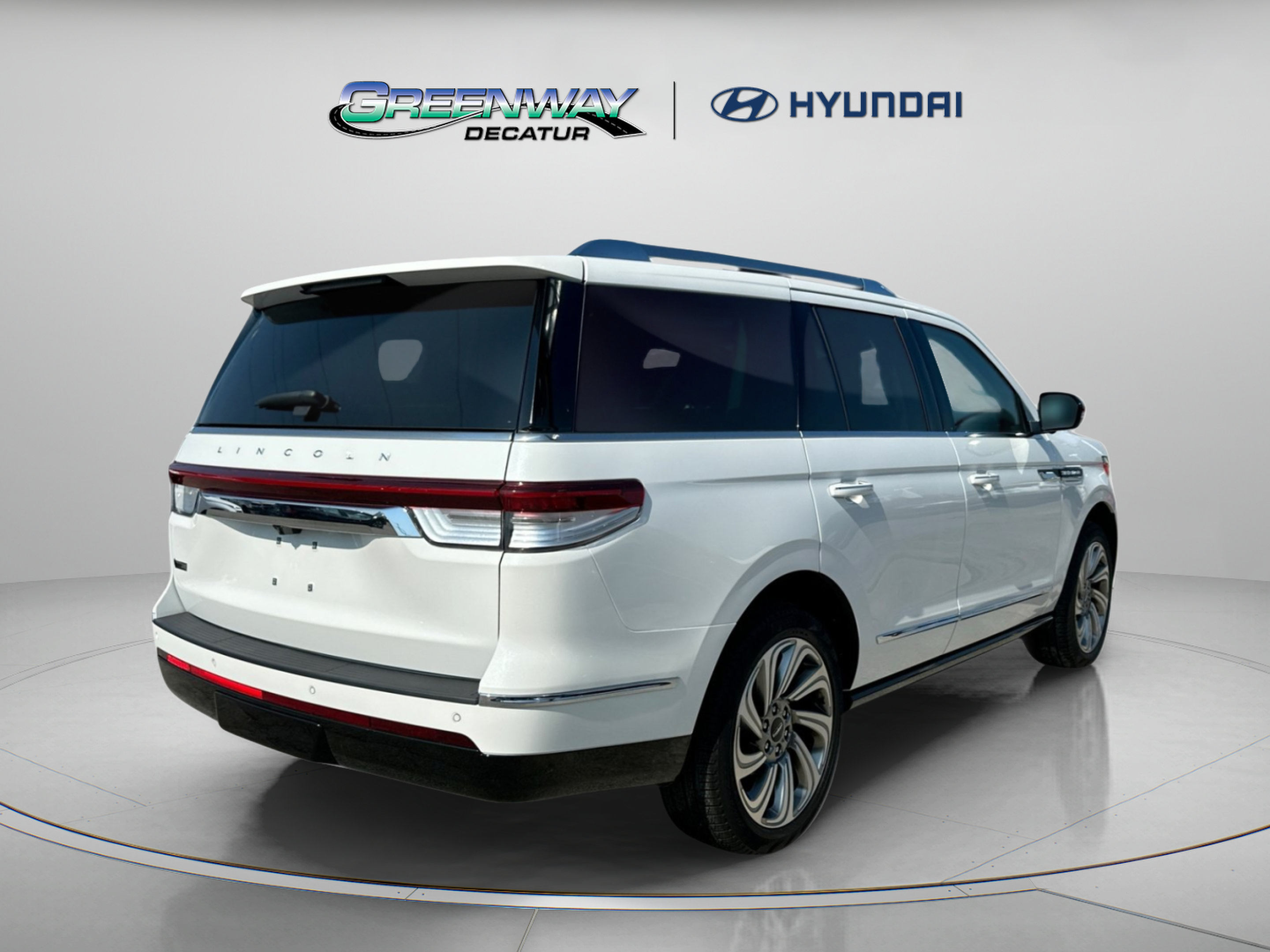 Used 2023 Lincoln Navigator Reserve AWD/4WD image 8