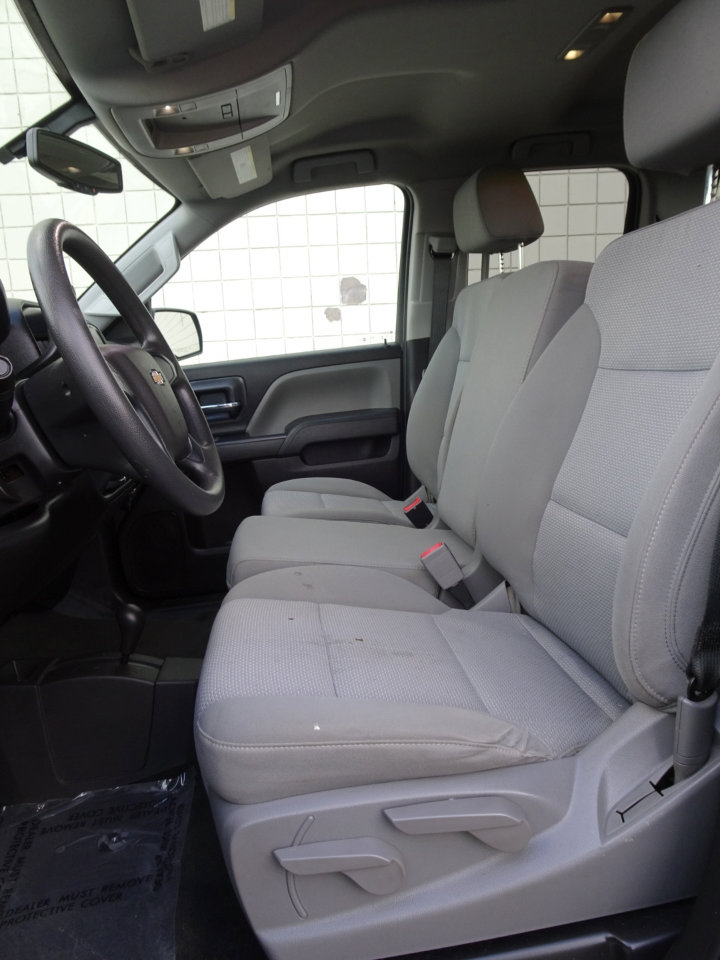 Used 2018 Chevrolet Silverado 1500 Custom w/ Custom Value Package image 12