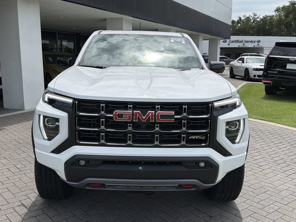 Certified 2025 GMC Canyon AT4 w/ Nightfall Edition AWD/4WD image 8