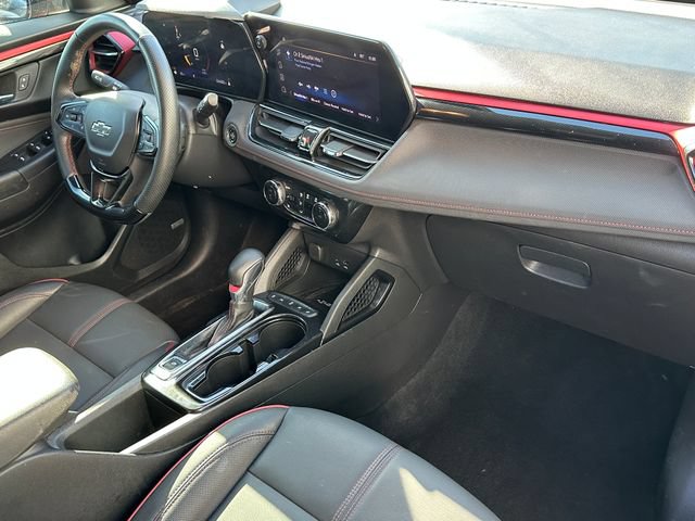 Used 2025 Chevrolet TrailBlazer RS w/ Convenience Package FWD image 8